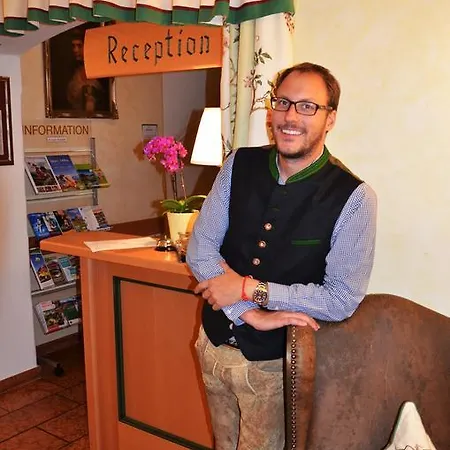 イン Gasthof Post ザンクト・マルティン・アム・テンネンゲビルゲ